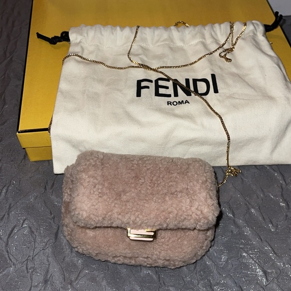 Preloved Fendi Nano baguette shearling leather charm crossbody - Picture 6 of 10